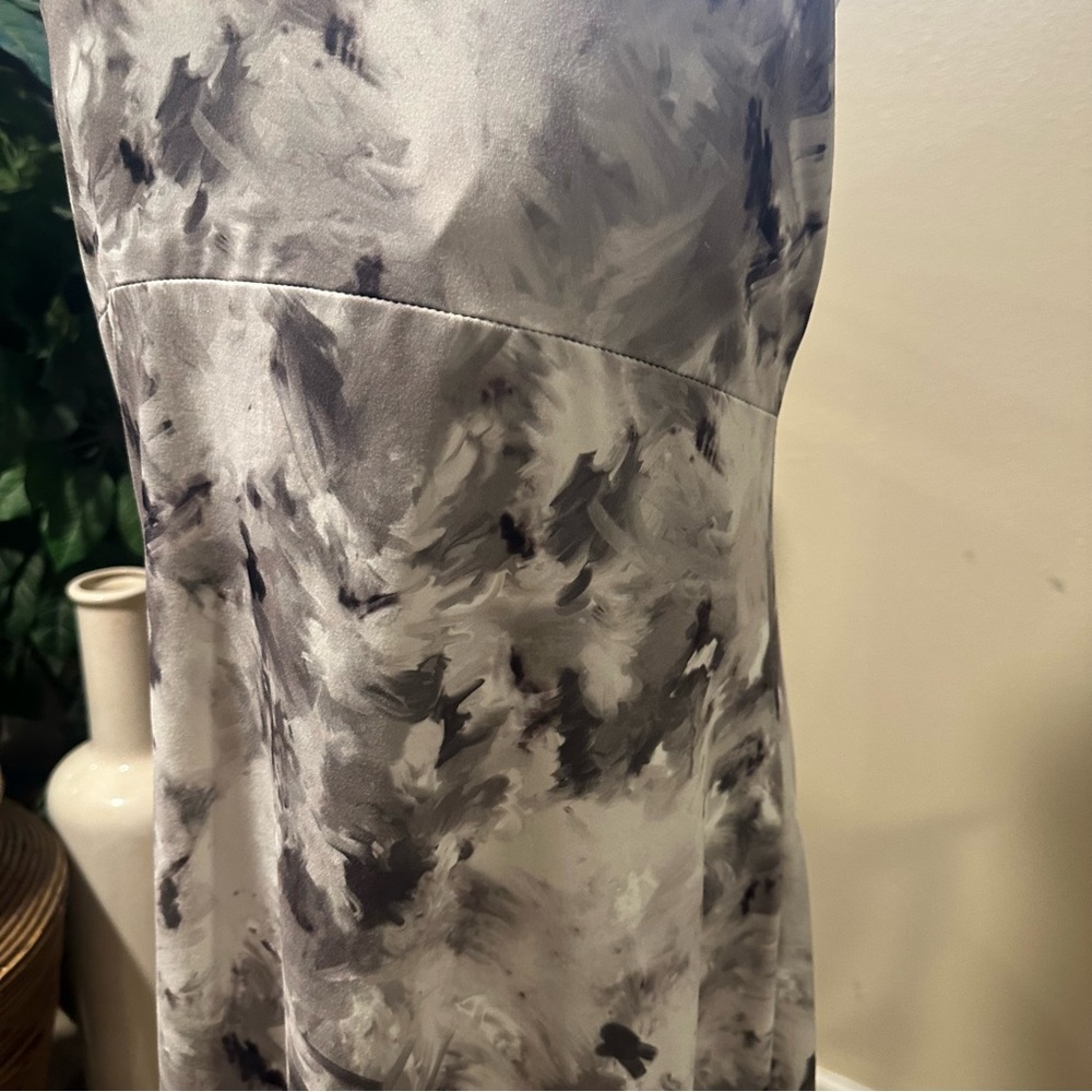 Balance Collection Dress - Picture 3 of 4